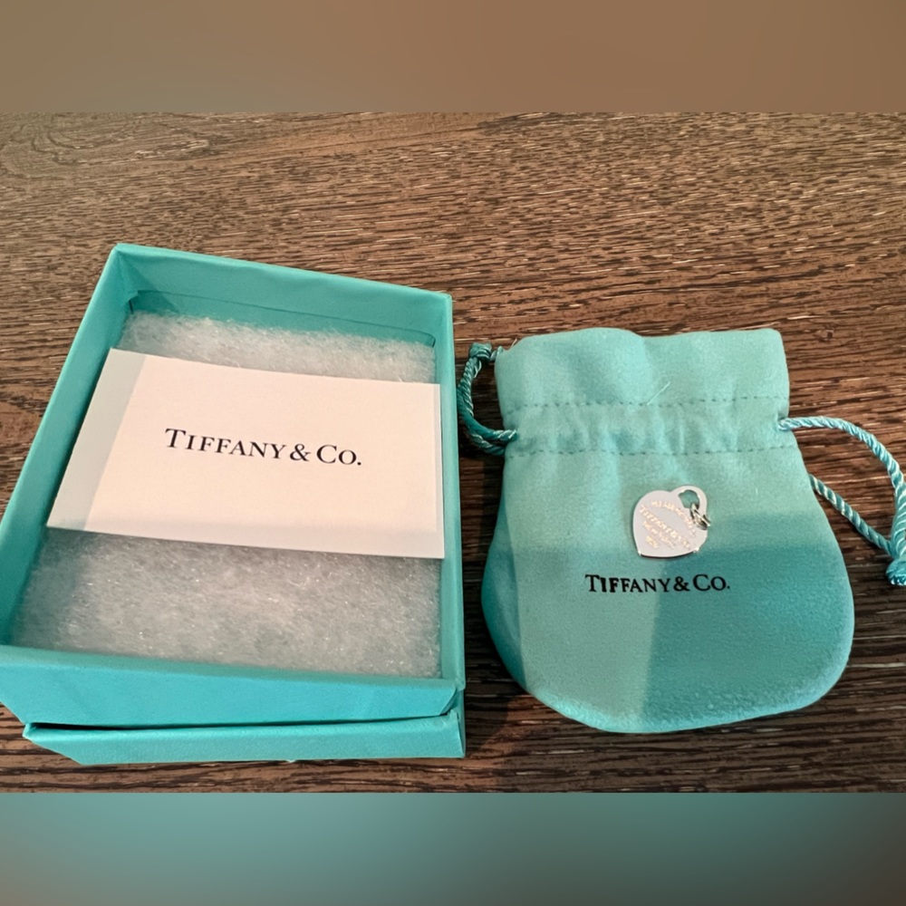 Tiffany & Co Return to Tiffany small heart charm
